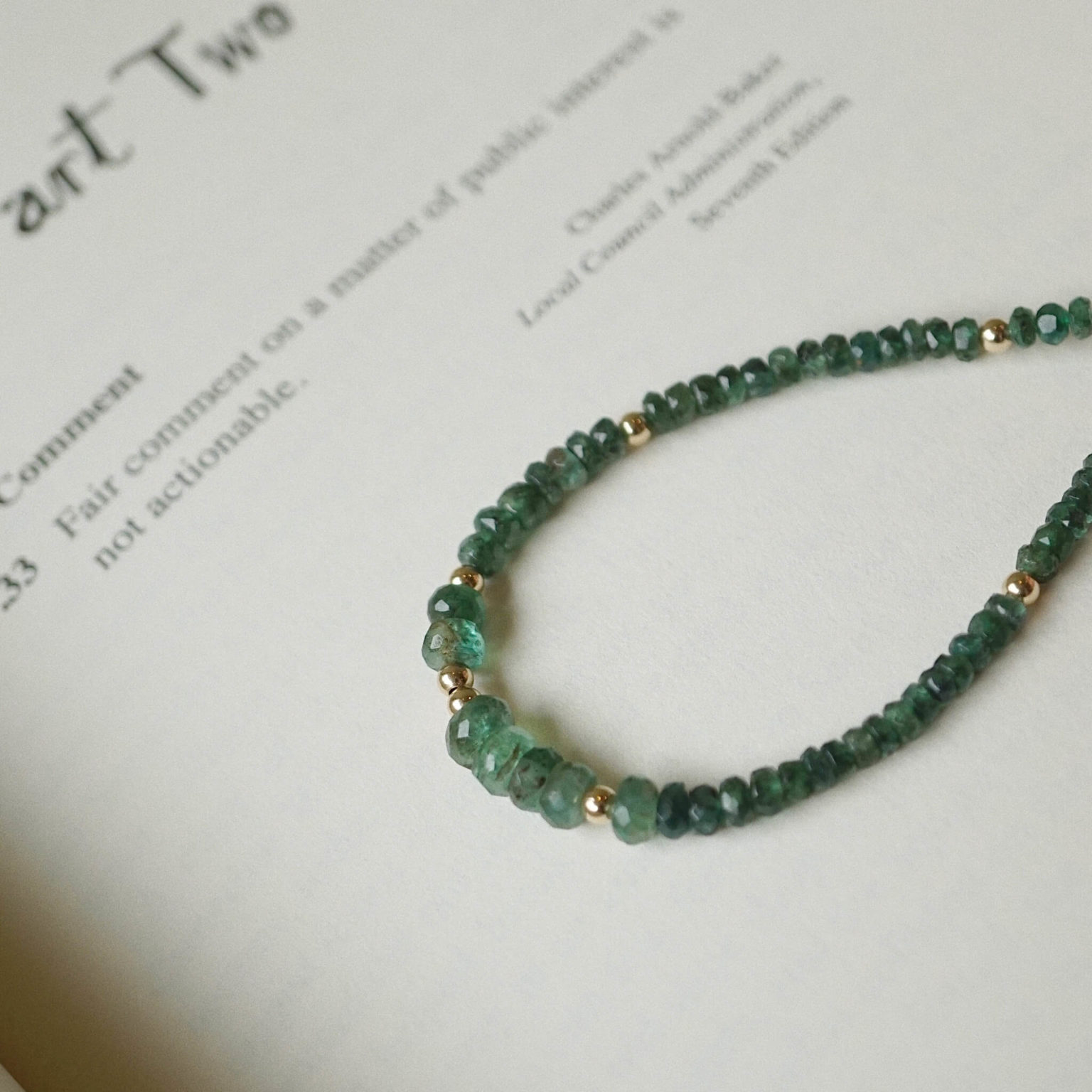 Stone collection BEADED BRACELET – NATURAL EMERALD