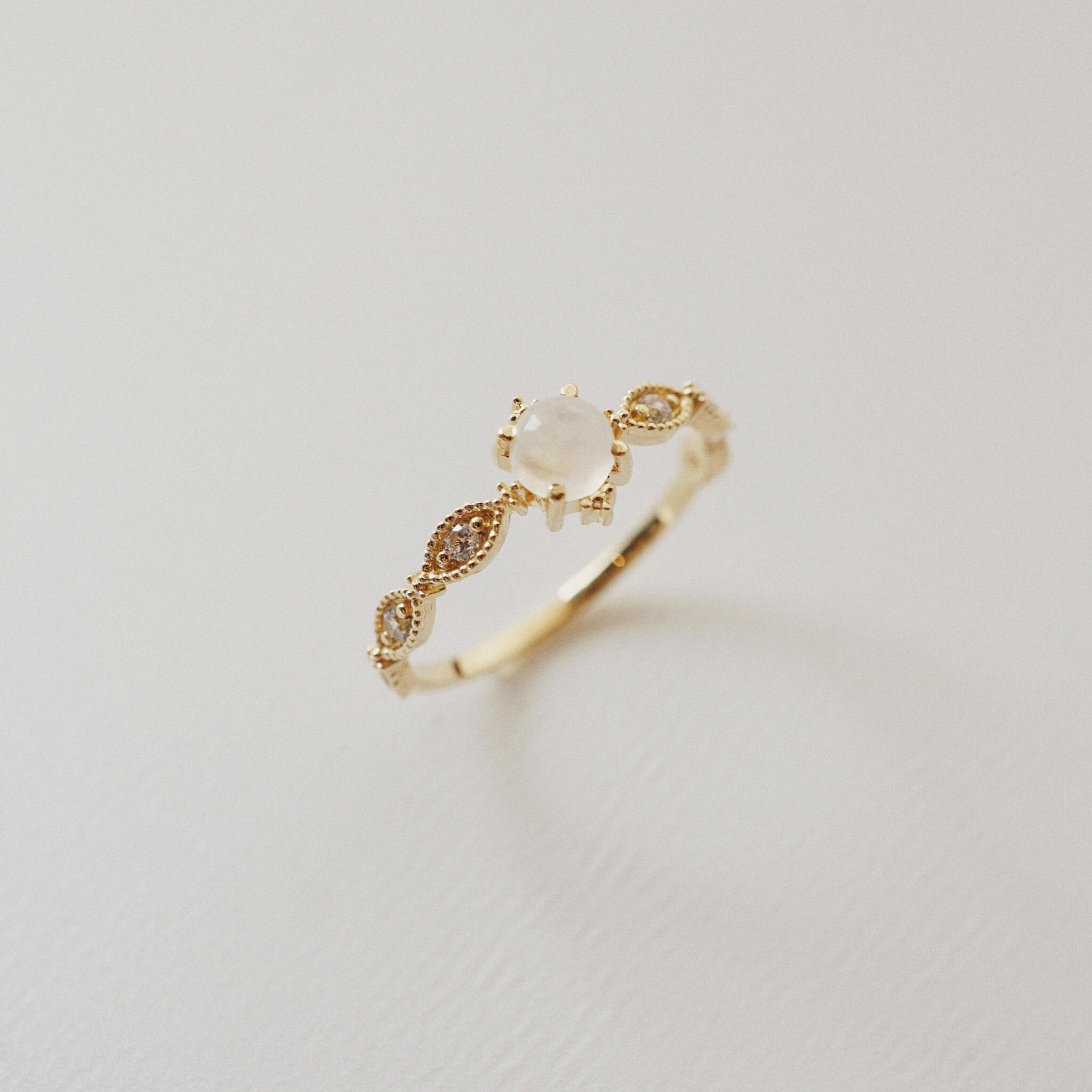 Nhẫn nữ vàng tây MOONSTONE EYELET RING | Nhẫn Nữ thiết kế | Crownhanoi